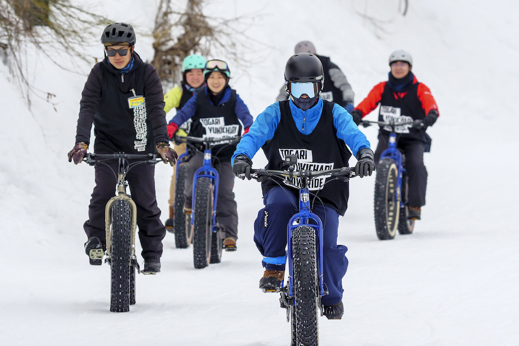 Yuki-Chari snow bike riding